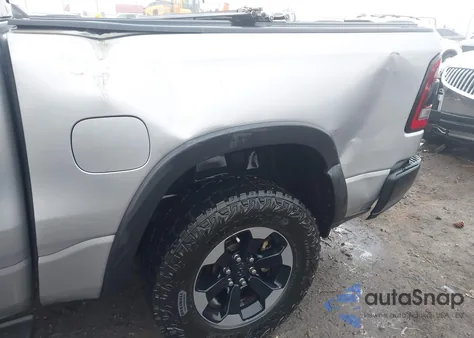 2020 Ram 1500 Rebel 4X4 5'7 Box z USA, uszkodzony, nr VIN 1C6SRFLT3LN358814